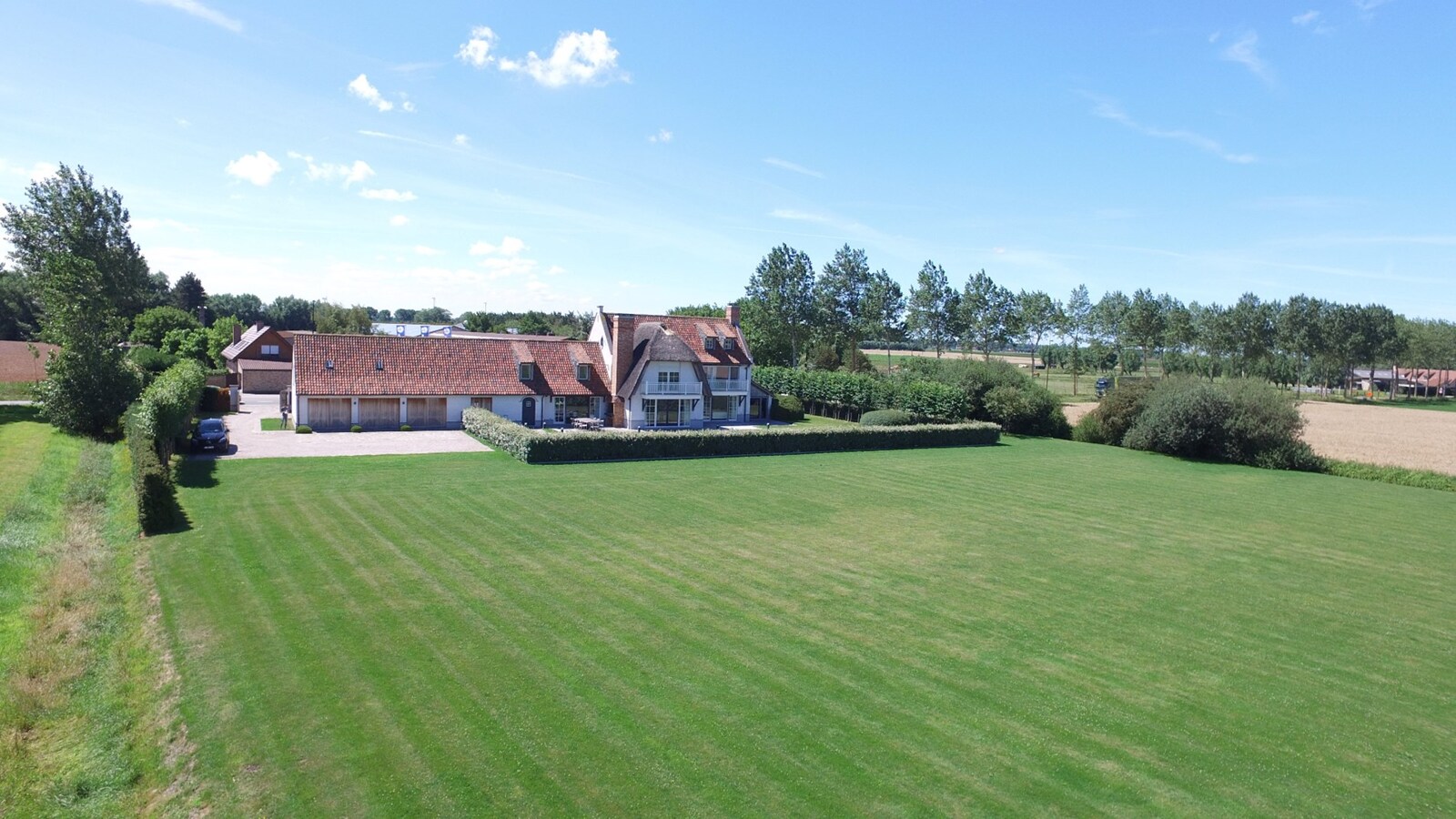 Villa op meer dan 1 hectare aan de toekomstige golf van Knokke. 1