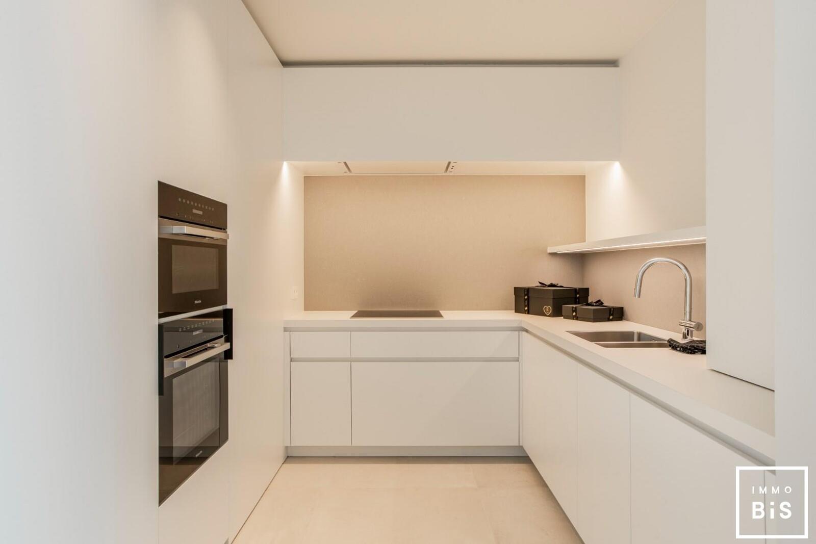Nec Plus Ultra: Exclusief appartement met frontaal zeezicht in de iconische residentie 'One Carlton' 7