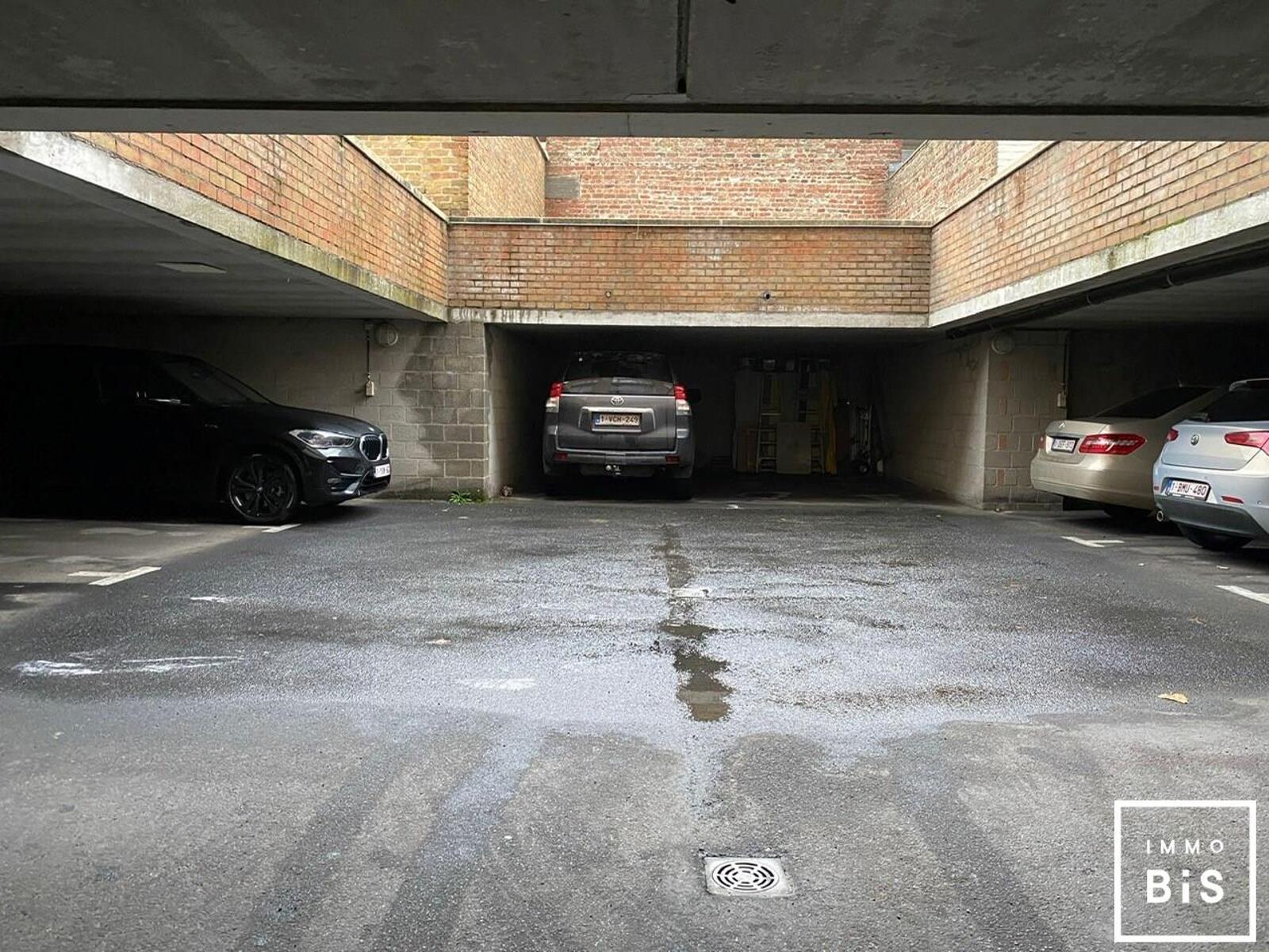 Zeer gemakkelijk toegankelijke parkeerplaats - Koningslaan  4